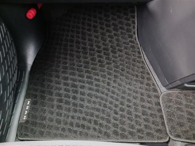 ノア ハイブリッドＳｉ　フルセグ　メモリーナビ　ＤＶＤ再生　ミュージックプレイヤー接続可　バックカメラ　衝突被害軽減システム　ＥＴＣ　両側電動スライド　ＬＥＤヘッドランプ　乗車定員７人　３列シート　記録簿（39枚目）