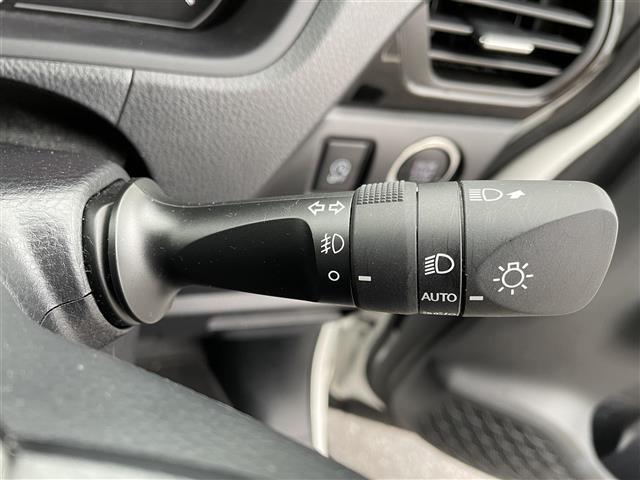 ZS 煌III トヨタセーフティセンス プッシュスタート 純正ナビ Bluetooth TV AUX USB バックカメラ 両側パワースライドドア コーナーセンサー ETC オートライト LEDヘッドライト(13枚目)