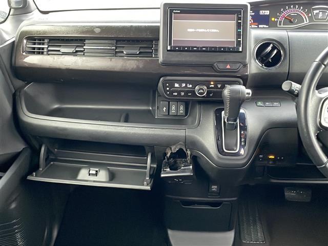 店舗にて現車の確認もいただけますので、お電話で在庫のご確認の上是非ご来店くださいませ！！！