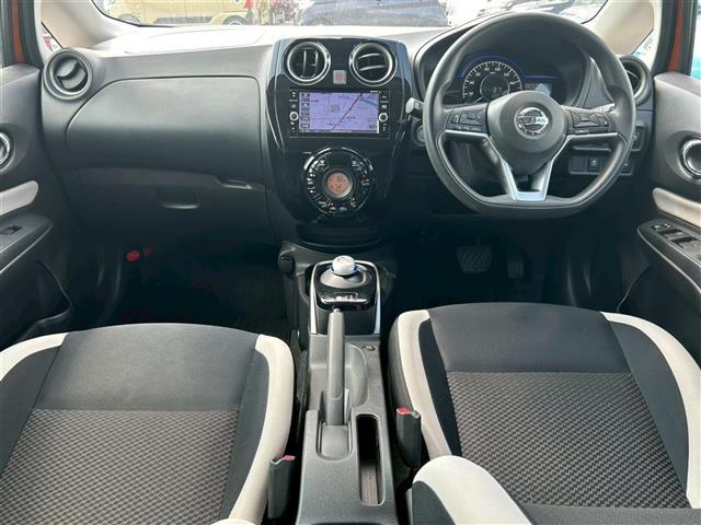 ノート ｅ－パワー　Ｘ　内地仕入　禁煙車　ナビ　フルセグＴＶ　全方位カメラ　Ｂｌｕｅｔｏｏｔｈ　ＤＶＤ　ＣＤ　ＵＳＢ　ＥＴＣ　インテリジェントミラー　ドライブレコーダー　スマートキー　プッシュスタート（2枚目）