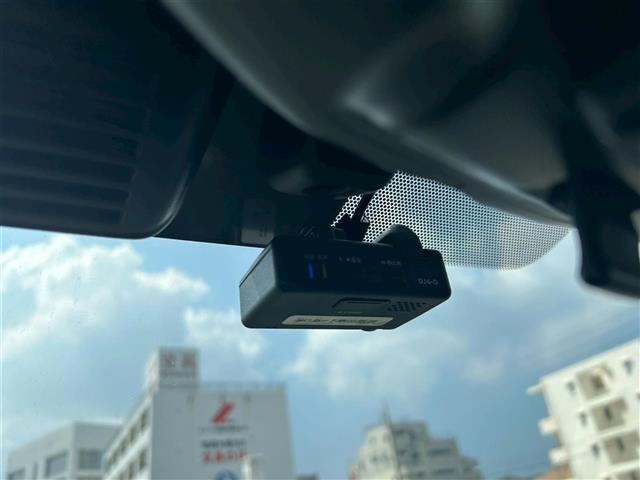 ノート ｅ－パワー　Ｘ　内地仕入　禁煙車　ナビ　フルセグＴＶ　全方位カメラ　Ｂｌｕｅｔｏｏｔｈ　ＤＶＤ　ＣＤ　ＵＳＢ　ＥＴＣ　インテリジェントミラー　ドライブレコーダー　スマートキー　プッシュスタート（12枚目）