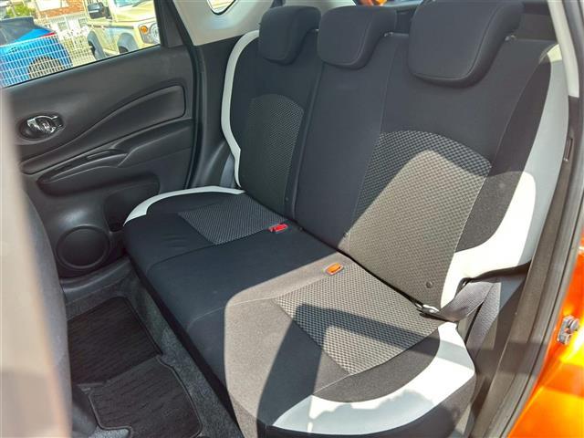 ノート ｅ－パワー　Ｘ　内地仕入　禁煙車　ナビ　フルセグＴＶ　全方位カメラ　Ｂｌｕｅｔｏｏｔｈ　ＤＶＤ　ＣＤ　ＵＳＢ　ＥＴＣ　インテリジェントミラー　ドライブレコーダー　スマートキー　プッシュスタート（22枚目）