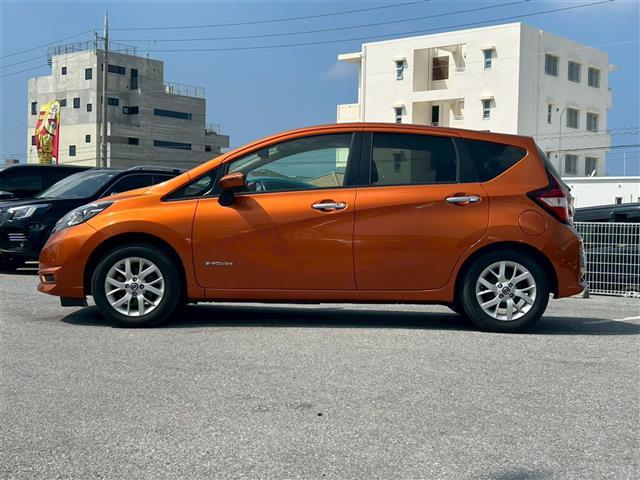 ノート ｅ－パワー　Ｘ　内地仕入　禁煙車　ナビ　フルセグＴＶ　全方位カメラ　Ｂｌｕｅｔｏｏｔｈ　ＤＶＤ　ＣＤ　ＵＳＢ　ＥＴＣ　インテリジェントミラー　ドライブレコーダー　スマートキー　プッシュスタート（34枚目）