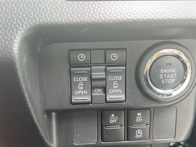 両側パワースライドドアで乗り降りも楽チン♪／／／／