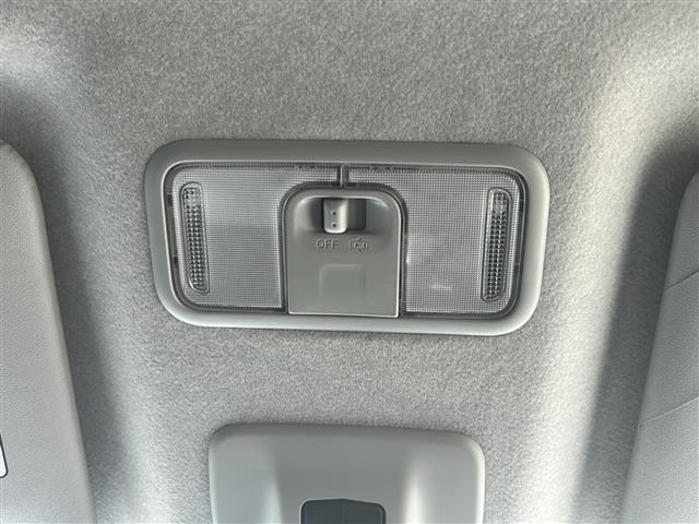 店舗にて現車の確認もいただけますので、お電話で在庫のご確認の上是非ご来店くださいませ！！！／／／／