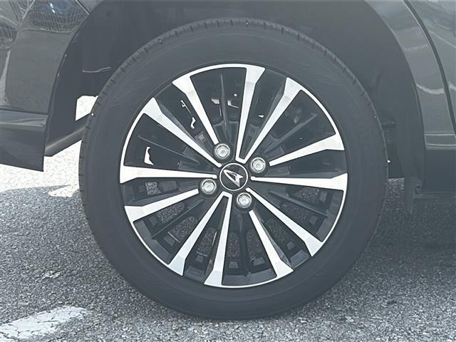 店舗にて現車の確認もいただけますので、お電話で在庫のご確認の上是非ご来店くださいませ！！！／／／／