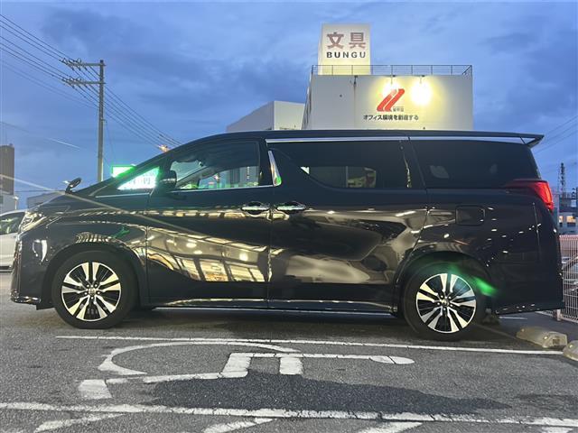 店舗にて現車の確認もいただけますので、お電話で在庫のご確認の上是非ご来店くださいませ!!!