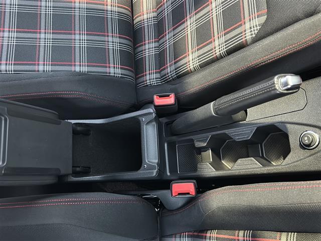 店舗にて現車の確認もいただけますので、お電話で在庫のご確認の上是非ご来店くださいませ!!!