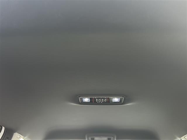 店舗にて現車の確認もいただけますので、お電話で在庫のご確認の上是非ご来店くださいませ!!!