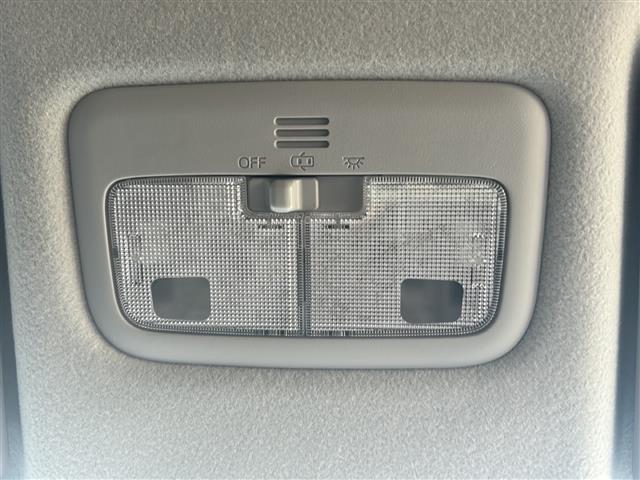 店舗にて現車の確認もいただけますので、お電話で在庫のご確認の上是非ご来店くださいませ!!!////