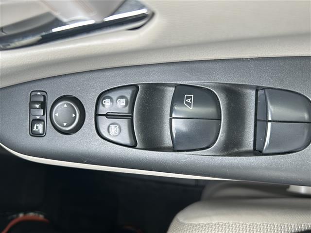 店舗にて現車の確認もいただけますので、お電話で在庫のご確認の上是非ご来店くださいませ!!!