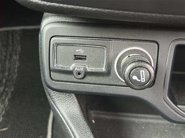 店舗にて現車の確認もいただけますので、お電話で在庫のご確認の上是非ご来店くださいませ!!!
