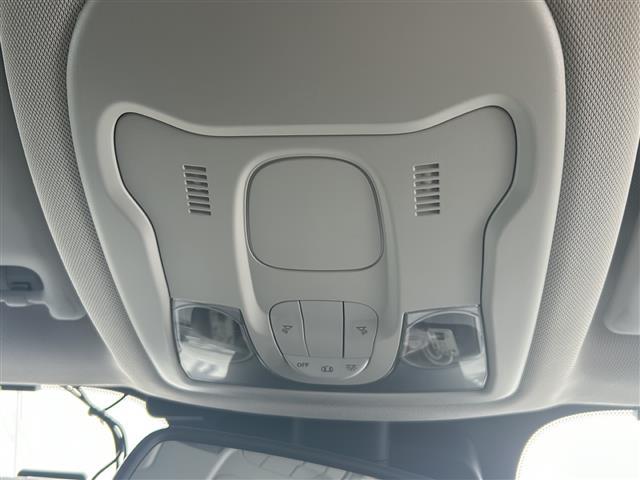店舗にて現車の確認もいただけますので、お電話で在庫のご確認の上是非ご来店くださいませ!!!