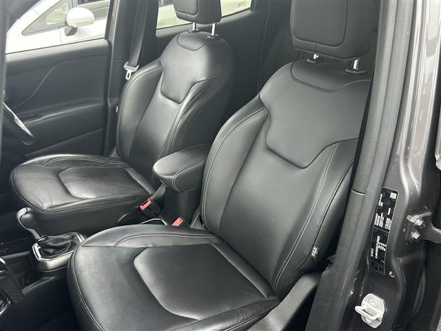 店舗にて現車の確認もいただけますので、お電話で在庫のご確認の上是非ご来店くださいませ!!!