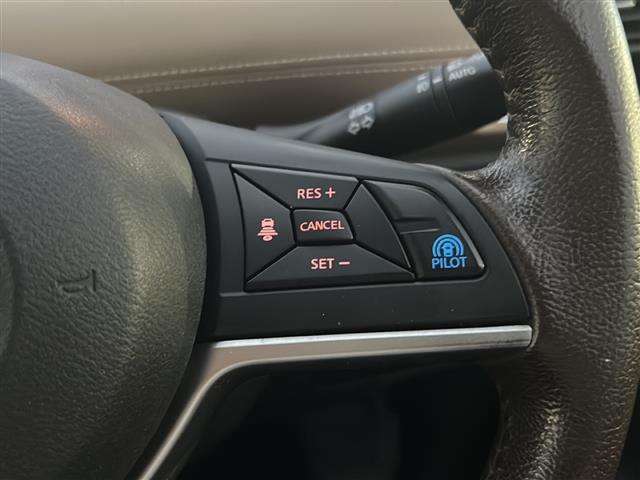 店舗にて現車の確認もいただけますので、お電話で在庫のご確認の上是非ご来店くださいませ!!!////