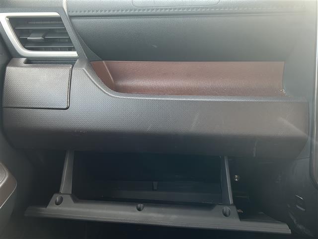 店舗にて現車の確認もいただけますので、お電話で在庫のご確認の上是非ご来店くださいませ！！！