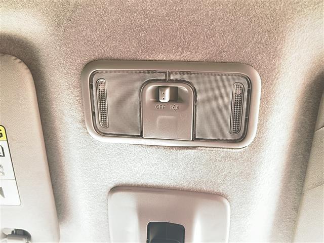 店舗にて現車の確認もいただけますので、お電話で在庫のご確認の上是非ご来店くださいませ！！！