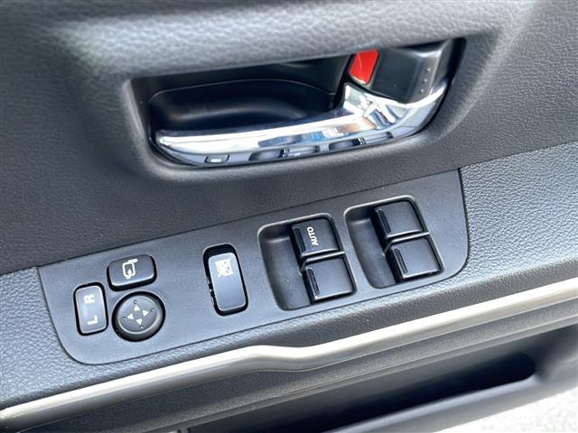 店舗にて現車の確認もいただけますので、お電話で在庫のご確認の上是非ご来店くださいませ！！！／／／／