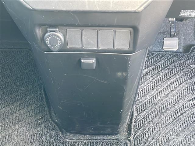 店舗にて現車の確認もいただけますので、お電話で在庫のご確認の上是非ご来店くださいませ！！！