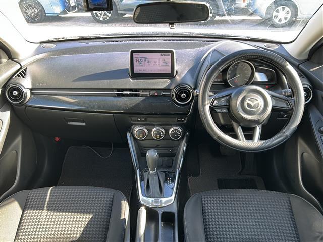 純正ナビ　バックカメラ　ＥＴＣ　シートヒーター　ドライブレコーダー　スマートキー　衝突軽減システム　横滑り防止装置　　　　カーテンエアバッグ　ＴＶ　Ｂｌｕｅｔｏｏｔｈ　ＣＤ　ＤＶＤ