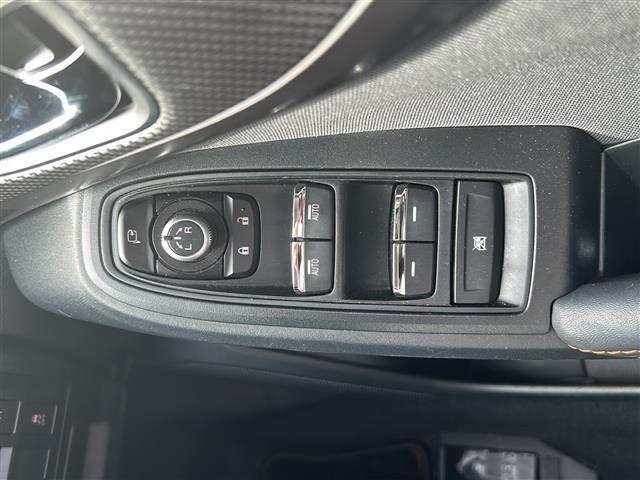 店舗にて現車の確認もいただけますので、お電話で在庫のご確認の上是非ご来店くださいませ！！！／／／／