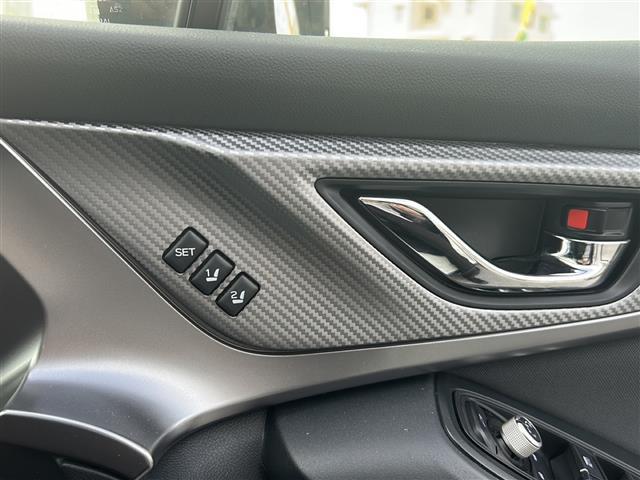 店舗にて現車の確認もいただけますので、お電話で在庫のご確認の上是非ご来店くださいませ！！！／／／／