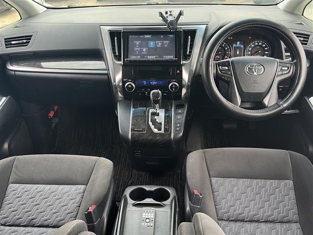 ヴェルファイア ２．５Ｚ　純正９インチナビ　フリップダウンモニター　両側パワースライドドア　バックカメラ　ＥＴＣ　コーナーセンサー　オートライト　電子サイドブレーキ　オートホールド　ＴＶ　Ｂｌｕｅｔｏｏｔｈ　ＣＤ　ＤＶＤ（2枚目）