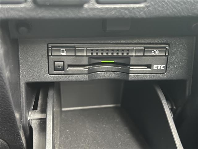 ヴェルファイア ２．５Ｚ　純正９インチナビ　フリップダウンモニター　両側パワースライドドア　バックカメラ　ＥＴＣ　コーナーセンサー　オートライト　電子サイドブレーキ　オートホールド　ＴＶ　Ｂｌｕｅｔｏｏｔｈ　ＣＤ　ＤＶＤ（8枚目）