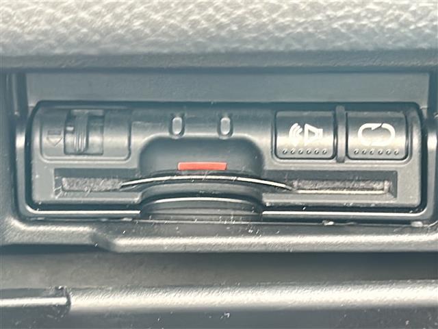 【　ＥＴＣ　】今やカーライフにおける重要性はナビにも匹敵するのではないでしょうか。セットアップを行うことで利用可能になります。