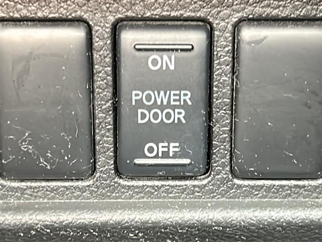 店舗にて現車の確認もいただけますので、お電話で在庫のご確認の上是非ご来店くださいませ！！！