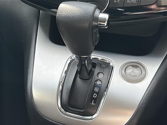 【　シフト　】シフトも操作しやすく快適なドライブを楽しんでいただけます。