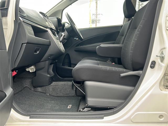 店舗にて現車の確認もいただけますので、お電話で在庫のご確認の上是非ご来店くださいませ！！！