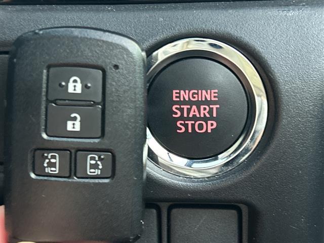 ヴォクシー ＺＳ　煌ＩＩ　純正ナビ　バックカメラ　ＥＴＣ　ドライブレコーダー　両側パワスラ　衝突被害軽減システム　コーナーセンサー　フリップダウンモニター　リアロールサンシェード　パドルシフト　ＴＶ　Ｂｌｏｏｔｏｏｔｈ（5枚目）