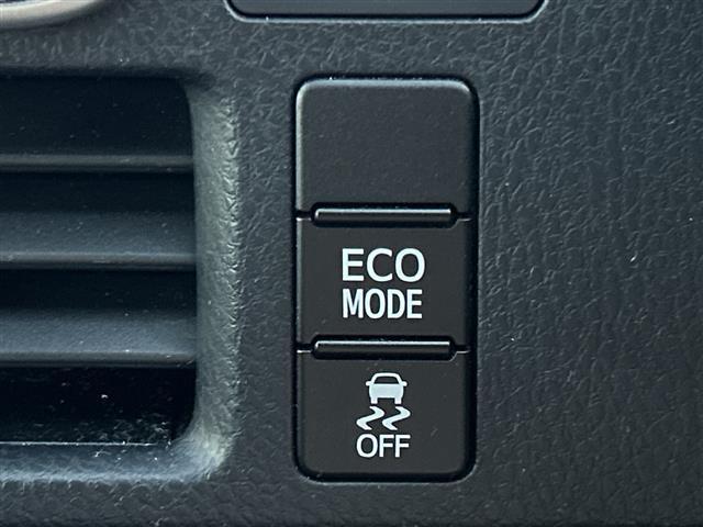 ヴォクシー ＺＳ　煌ＩＩ　純正ナビ　バックカメラ　ＥＴＣ　ドライブレコーダー　両側パワスラ　衝突被害軽減システム　コーナーセンサー　フリップダウンモニター　リアロールサンシェード　パドルシフト　ＴＶ　Ｂｌｏｏｔｏｏｔｈ（6枚目）