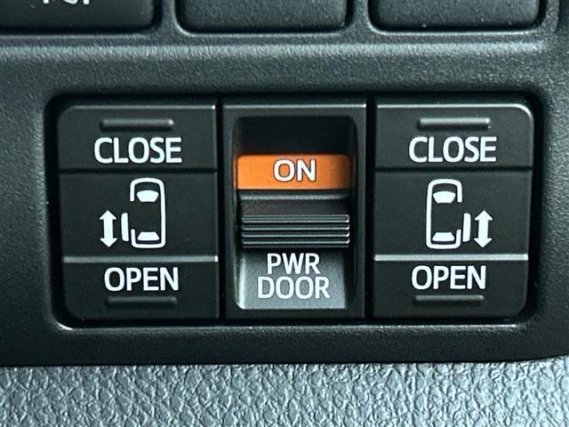 ヴォクシー ＺＳ　煌ＩＩ　純正ナビ　バックカメラ　ＥＴＣ　ドライブレコーダー　両側パワスラ　衝突被害軽減システム　コーナーセンサー　フリップダウンモニター　リアロールサンシェード　パドルシフト　ＴＶ　Ｂｌｏｏｔｏｏｔｈ（15枚目）