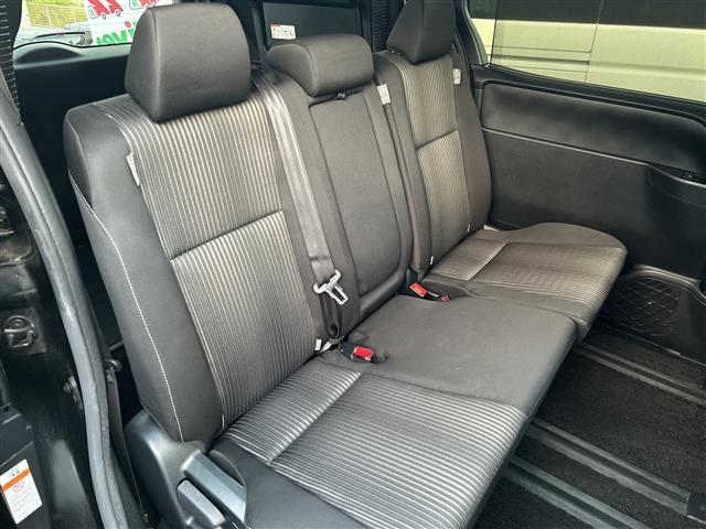 ヴォクシー ＺＳ　煌ＩＩ　純正ナビ　バックカメラ　ＥＴＣ　ドライブレコーダー　両側パワスラ　衝突被害軽減システム　コーナーセンサー　フリップダウンモニター　リアロールサンシェード　パドルシフト　ＴＶ　Ｂｌｏｏｔｏｏｔｈ（24枚目）