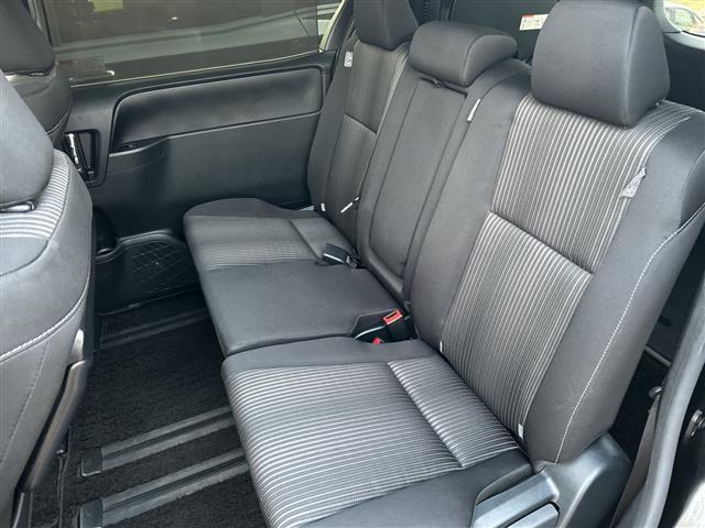 ヴォクシー ＺＳ　煌ＩＩ　純正ナビ　バックカメラ　ＥＴＣ　ドライブレコーダー　両側パワスラ　衝突被害軽減システム　コーナーセンサー　フリップダウンモニター　リアロールサンシェード　パドルシフト　ＴＶ　Ｂｌｏｏｔｏｏｔｈ（25枚目）