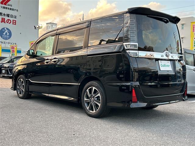 ヴォクシー ＺＳ　煌ＩＩ　純正ナビ　バックカメラ　ＥＴＣ　ドライブレコーダー　両側パワスラ　衝突被害軽減システム　コーナーセンサー　フリップダウンモニター　リアロールサンシェード　パドルシフト　ＴＶ　Ｂｌｏｏｔｏｏｔｈ（33枚目）