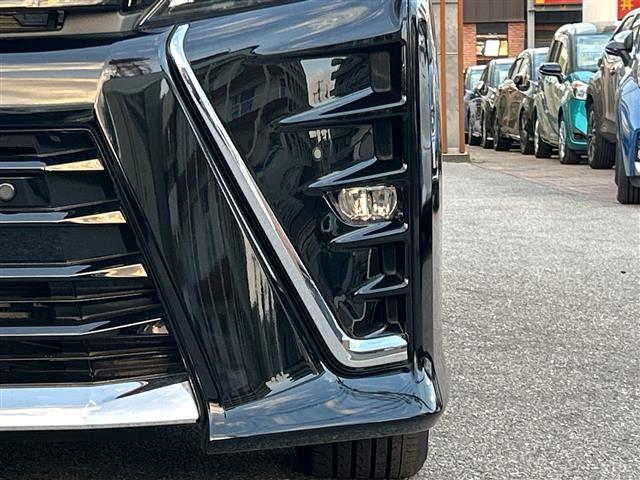 ヴォクシー ＺＳ　煌ＩＩ　純正ナビ　バックカメラ　ＥＴＣ　ドライブレコーダー　両側パワスラ　衝突被害軽減システム　コーナーセンサー　フリップダウンモニター　リアロールサンシェード　パドルシフト　ＴＶ　Ｂｌｏｏｔｏｏｔｈ（40枚目）