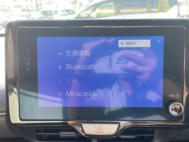 ヤリスクロス ハイブリッドＺ　純正ディスプレイオーディオ　全方位カメラ　ＥＴＣ　前後ドライブレコーダー　パワーシート　ハンドルヒーター　前後コーナーセンサー　電子サイドブレーキ　オートホールド　ＢＳＭ　Ｂｌｕｅｔｏｏｔｈ　ＨＤＭＩ（3枚目）