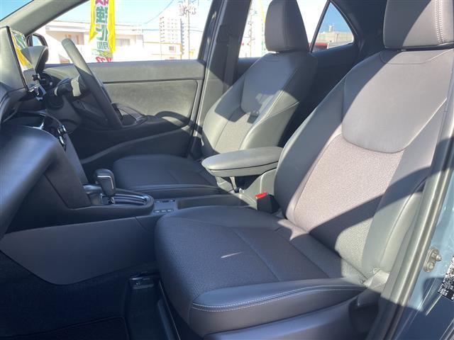 ヤリスクロス ハイブリッドＺ　純正ディスプレイオーディオ　全方位カメラ　ＥＴＣ　前後ドライブレコーダー　パワーシート　ハンドルヒーター　前後コーナーセンサー　電子サイドブレーキ　オートホールド　ＢＳＭ　Ｂｌｕｅｔｏｏｔｈ　ＨＤＭＩ（18枚目）