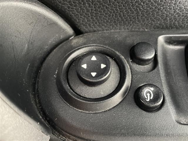 ＭＩＮＩ クーパーＤ　内地仕入　ナビ　Ｂｌｕｅｔｏｏｔｈ　バックカメラ　コーナーセンサー　１５インチアルミホイール　スマートキー　ＬＥＤヘッドライト　フォグライト　純正ドライブレコーダー（前後タイプ）　ステアリングスイッチ（15枚目）