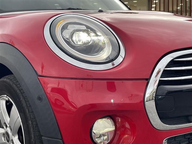 ＭＩＮＩ クーパーＤ　内地仕入　ナビ　Ｂｌｕｅｔｏｏｔｈ　バックカメラ　コーナーセンサー　１５インチアルミホイール　スマートキー　ＬＥＤヘッドライト　フォグライト　純正ドライブレコーダー（前後タイプ）　ステアリングスイッチ（30枚目）