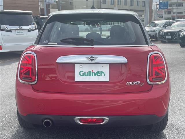 ＭＩＮＩ クーパーＤ　内地仕入　ナビ　Ｂｌｕｅｔｏｏｔｈ　バックカメラ　コーナーセンサー　１５インチアルミホイール　スマートキー　ＬＥＤヘッドライト　フォグライト　純正ドライブレコーダー（前後タイプ）　ステアリングスイッチ（36枚目）