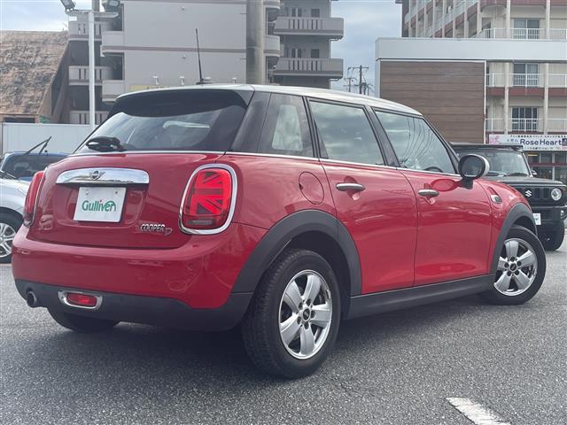 ＭＩＮＩ クーパーＤ　内地仕入　ナビ　Ｂｌｕｅｔｏｏｔｈ　バックカメラ　コーナーセンサー　１５インチアルミホイール　スマートキー　ＬＥＤヘッドライト　フォグライト　純正ドライブレコーダー（前後タイプ）　ステアリングスイッチ（37枚目）