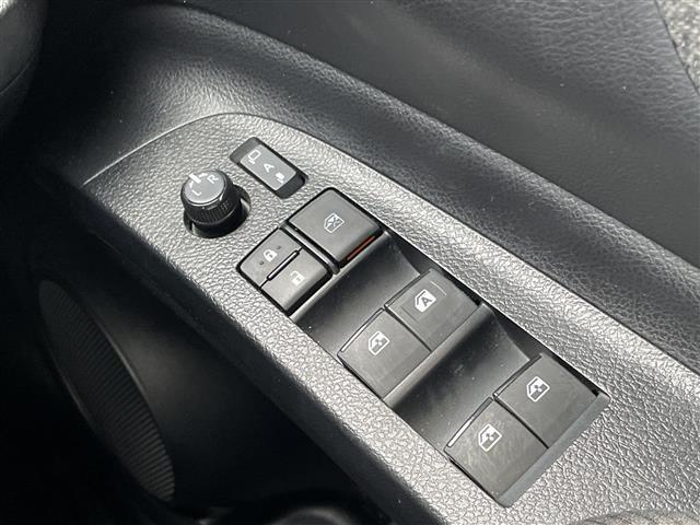 店舗にて現車の確認もいただけますので、お電話で在庫のご確認の上是非ご来店くださいませ！！！／／／／