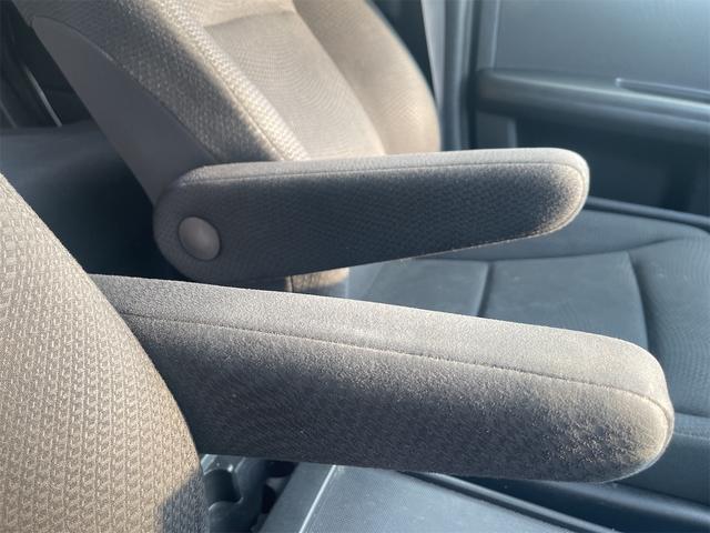 ステップワゴンスパーダ Z ETC バックカメラ TV オートクルーズコントロール 両側電動スライドドア オートライト HID スマートキー アイドリングストップ 電動格納ミラー 後席モニター 3列シート CVT アルミホイール(30枚目)