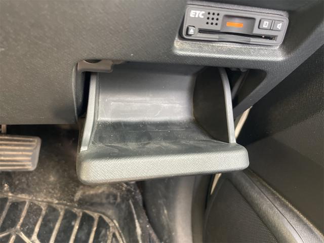 ステップワゴンスパーダ Z ETC バックカメラ TV オートクルーズコントロール 両側電動スライドドア オートライト HID スマートキー アイドリングストップ 電動格納ミラー 後席モニター 3列シート CVT アルミホイール(36枚目)