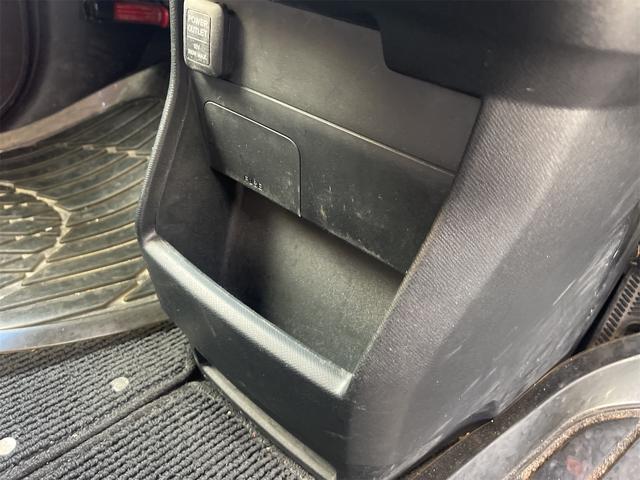 ステップワゴンスパーダ Z ETC バックカメラ TV オートクルーズコントロール 両側電動スライドドア オートライト HID スマートキー アイドリングストップ 電動格納ミラー 後席モニター 3列シート CVT アルミホイール(58枚目)