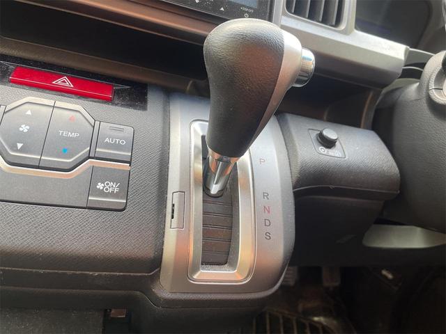 ステップワゴンスパーダ Z ETC バックカメラ TV オートクルーズコントロール 両側電動スライドドア オートライト HID スマートキー アイドリングストップ 電動格納ミラー 後席モニター 3列シート CVT アルミホイール(63枚目)